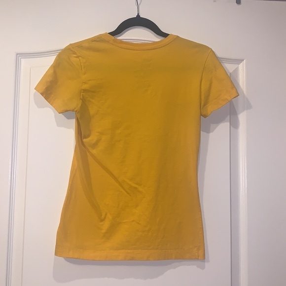 Women’s Nike Workout Tee Size Small - Picture 2 of 9